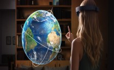 Mengintip Teknologi Masa Depan (1) : Microsoft Hololens Hubungkan Dunia Dengan Hologram